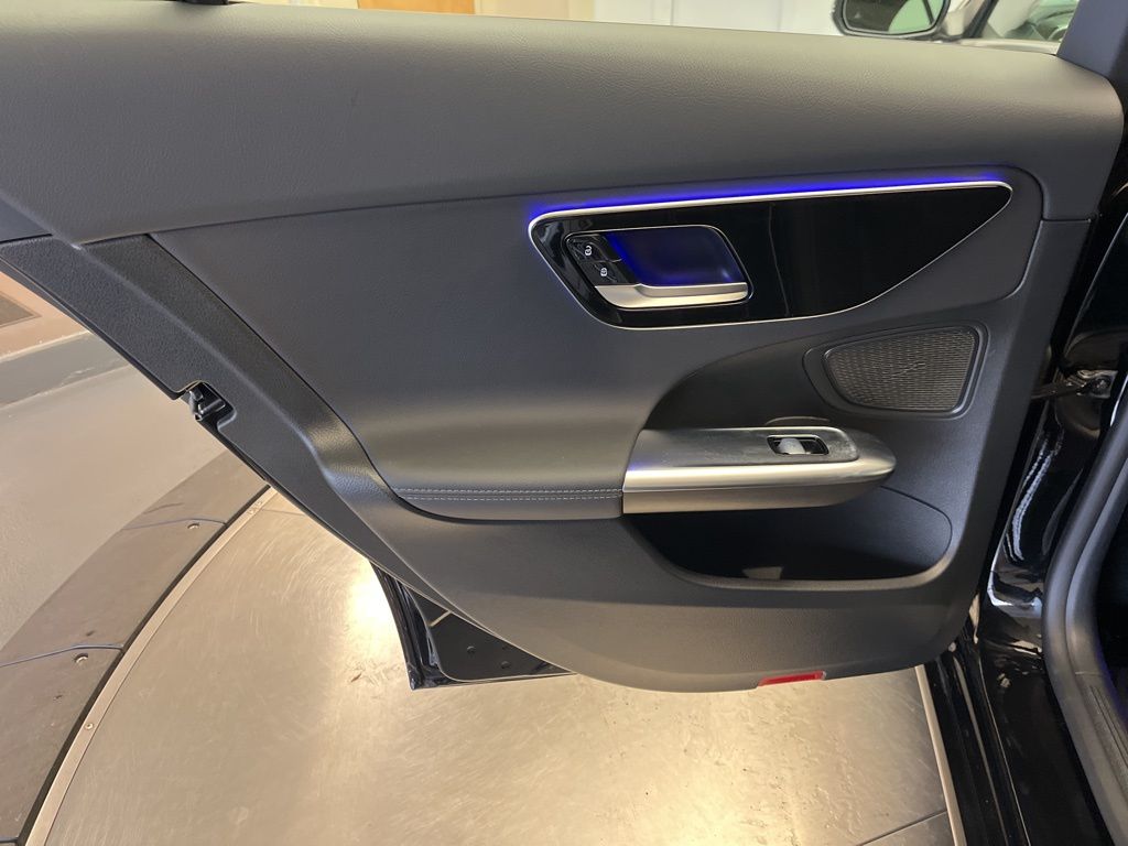 Thumbnail: 2025 Mercedes-Benz C-Class - 22