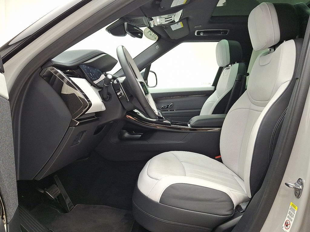 Thumbnail: 2024 Land Rover Range Rover Sport - 14