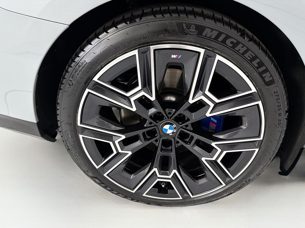 Thumbnail: 2026 BMW i5 - 32