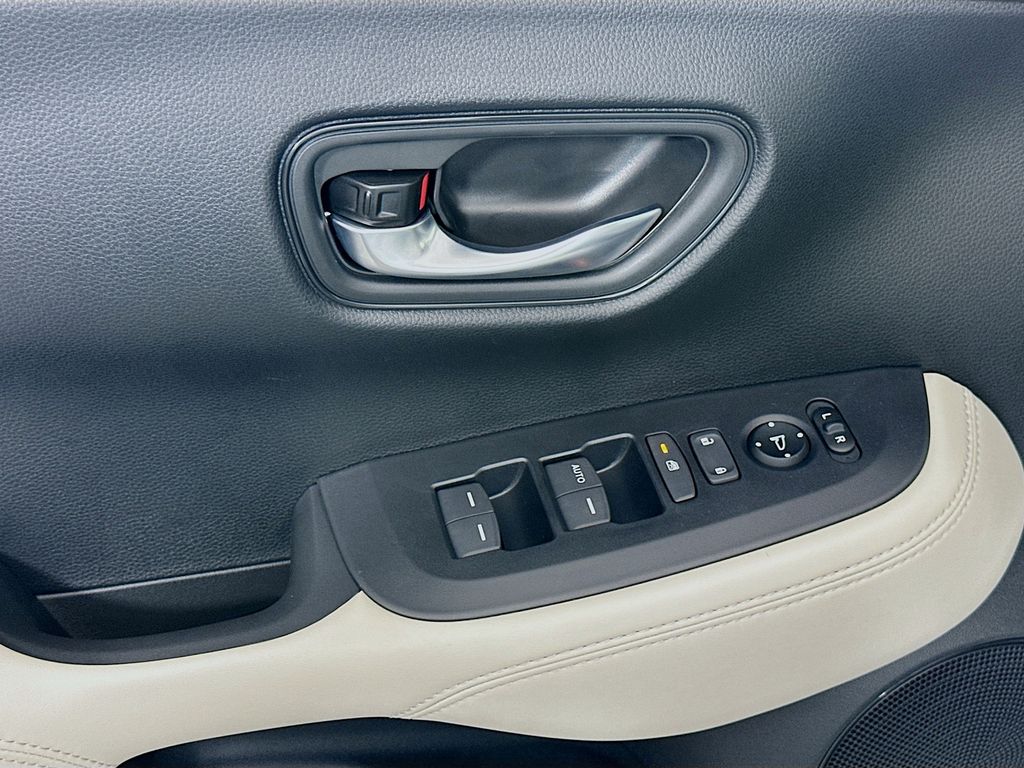 Thumbnail: 2026 Honda HR-V - 18