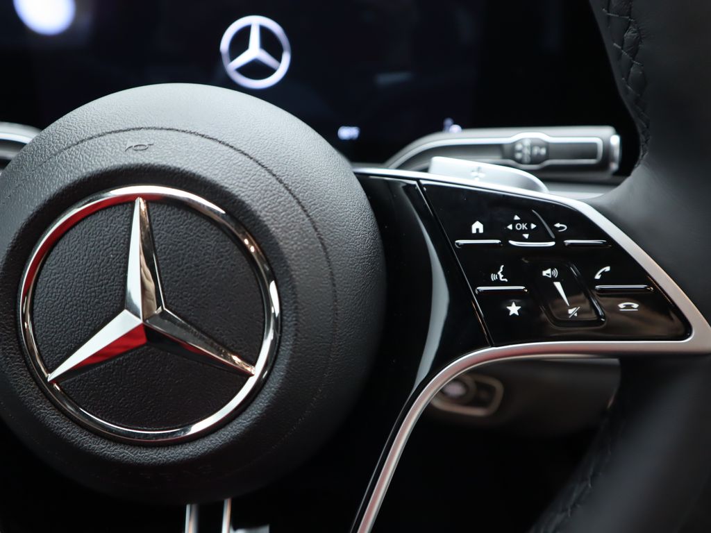 2024 Mercedes-Benz GLS 450 4MATIC 12