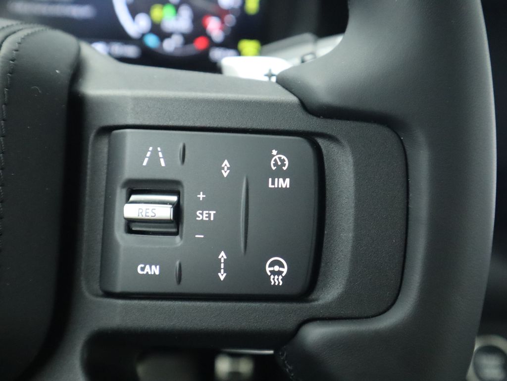 Thumbnail: 2025 Land Rover Defender - 12