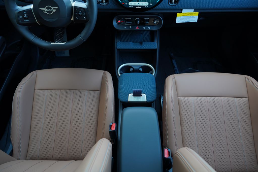 2025 MINI Cooper Countryman Iconic 22