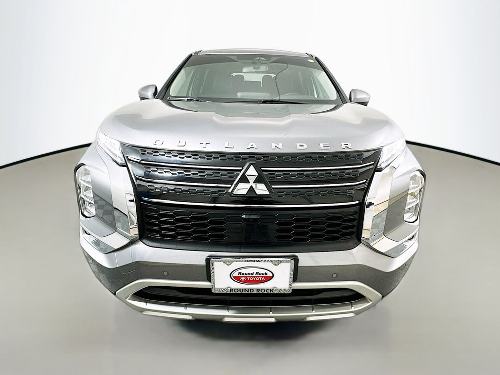 Thumbnail: 2022 Mitsubishi Outlander - 2