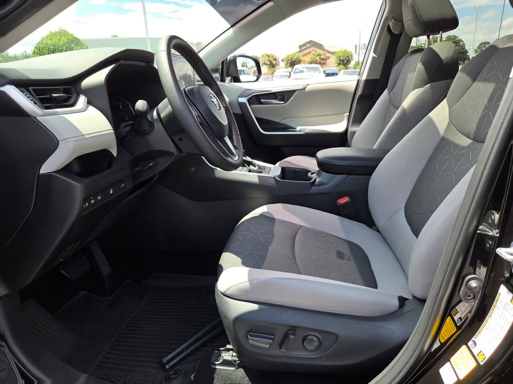 Used 2025 Toyota RAV4 SUV
