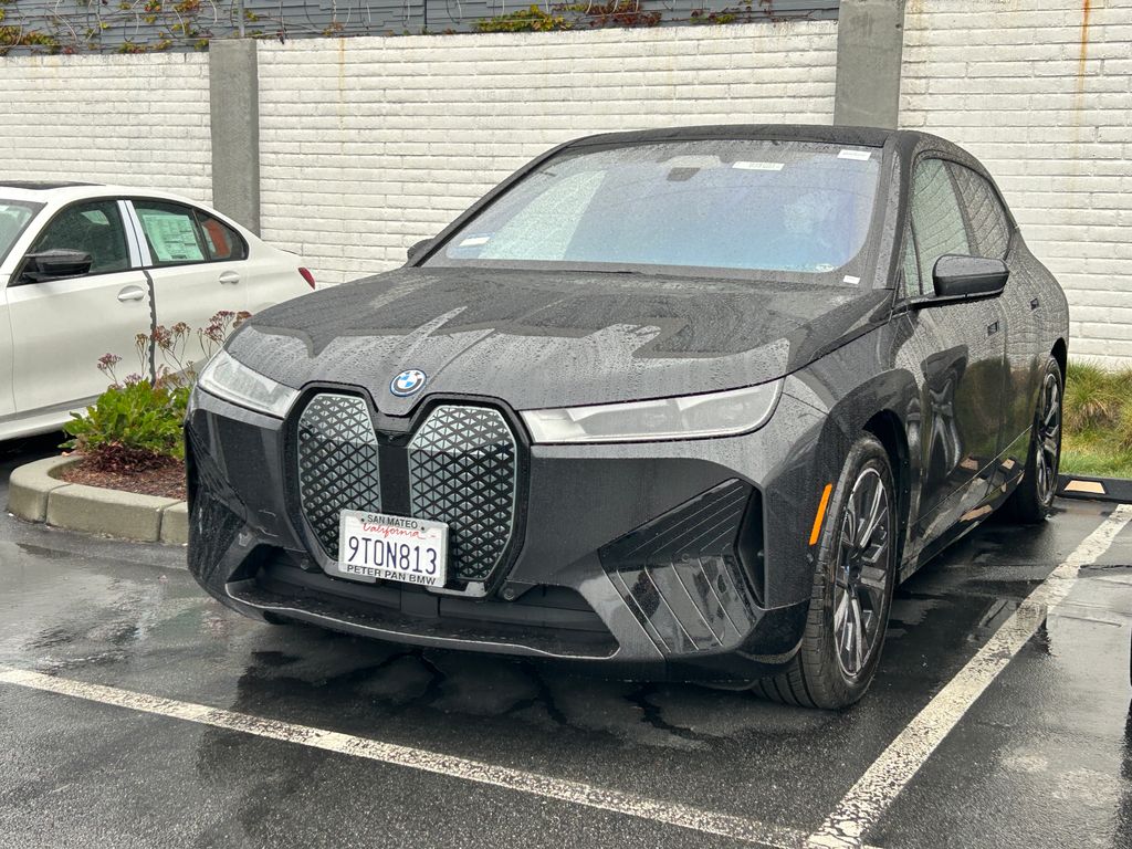 Thumbnail: 2025 BMW iX - 2