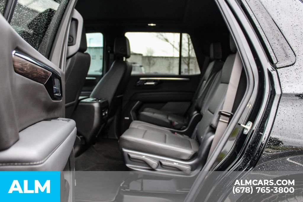Used 2025 Black Chevrolet Z71 image 18