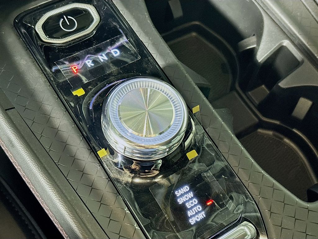 2025 Jeep Wagoneer S Limited - Photo 18