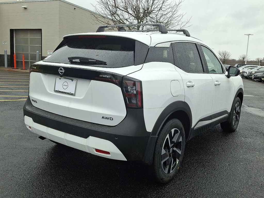 Thumbnail: 2026 Nissan Kicks - 4