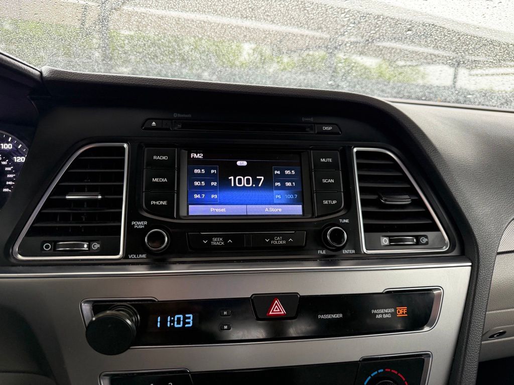Thumbnail: 2015 Hyundai Sonata - 18