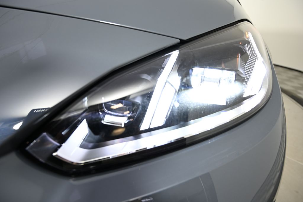 Thumbnail: 2026 BMW 2 Series - 9