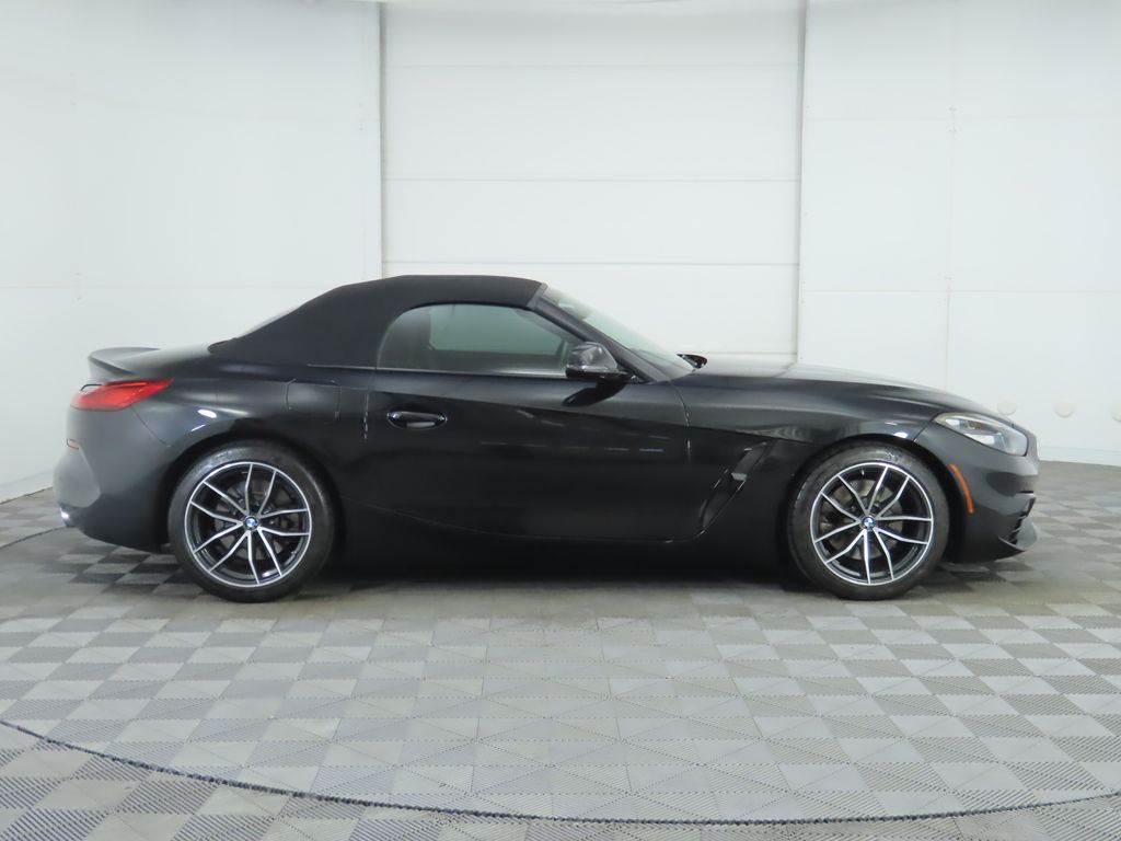 Thumbnail: 2022 BMW Z4 - 12