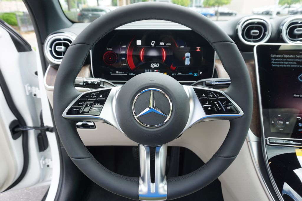 2025 Mercedes-Benz GLC 300 19