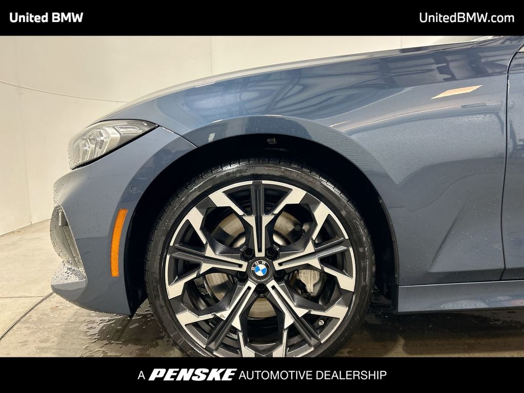 Thumbnail: 2025 BMW 3 Series - 10