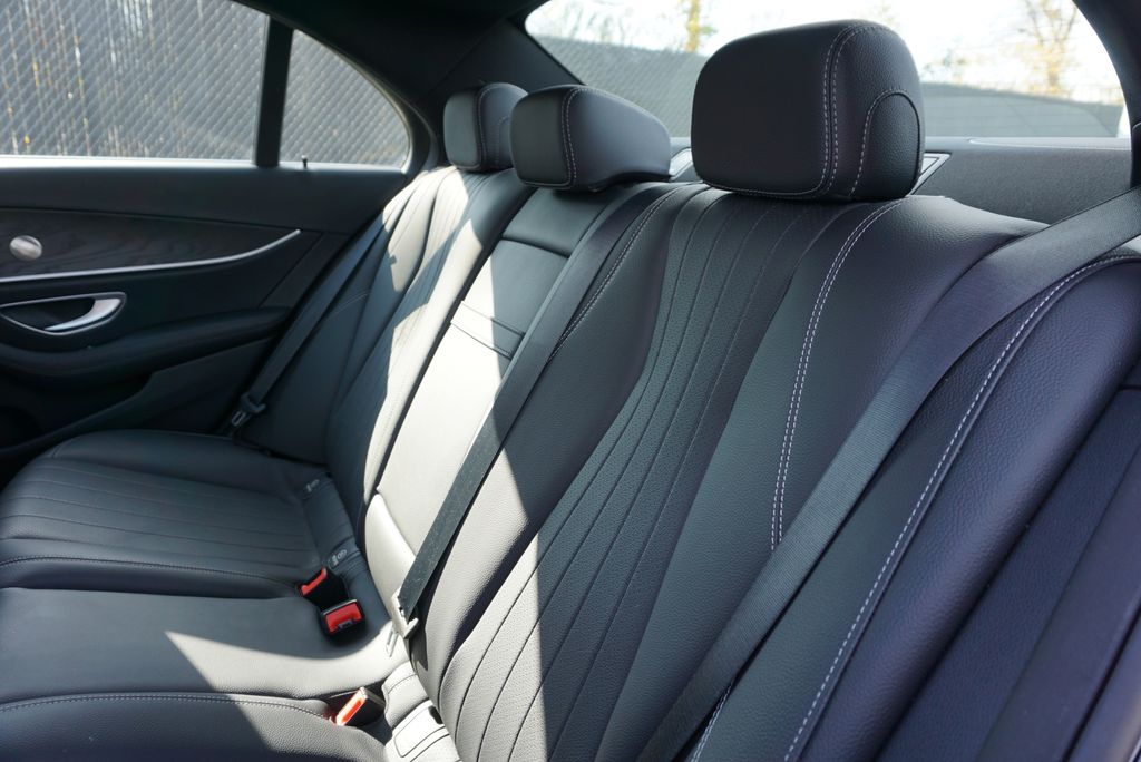 Thumbnail: 2022 Mercedes-Benz E-Class - 13