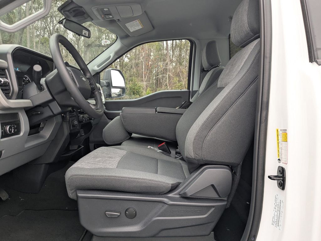2026 Ford F-350 Super Duty XLT