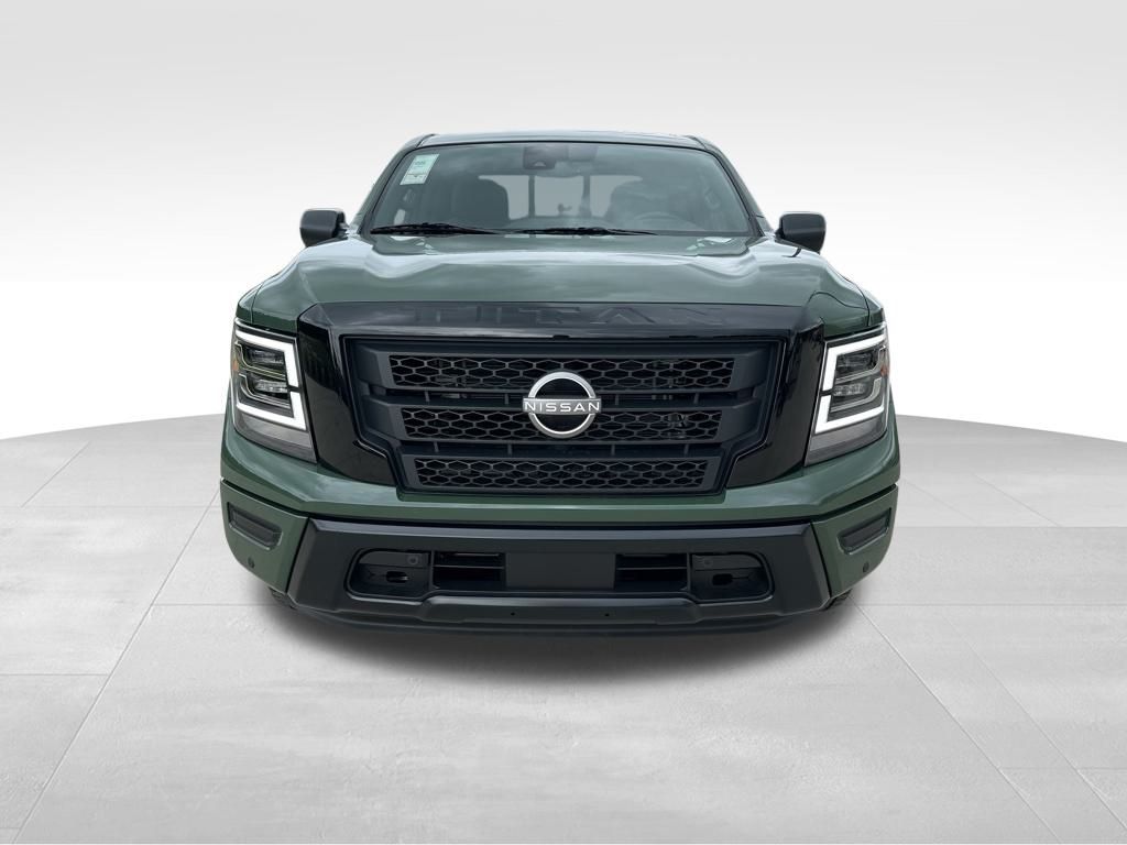 2024 Nissan Titan SV 2