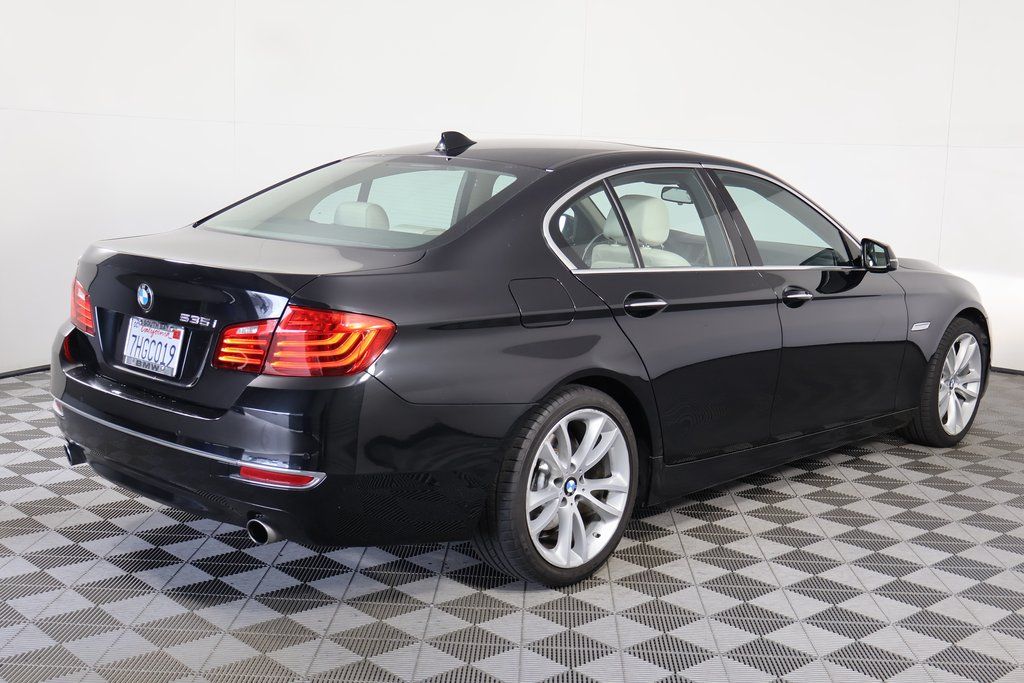 Thumbnail: 2015 BMW 5 Series - 3