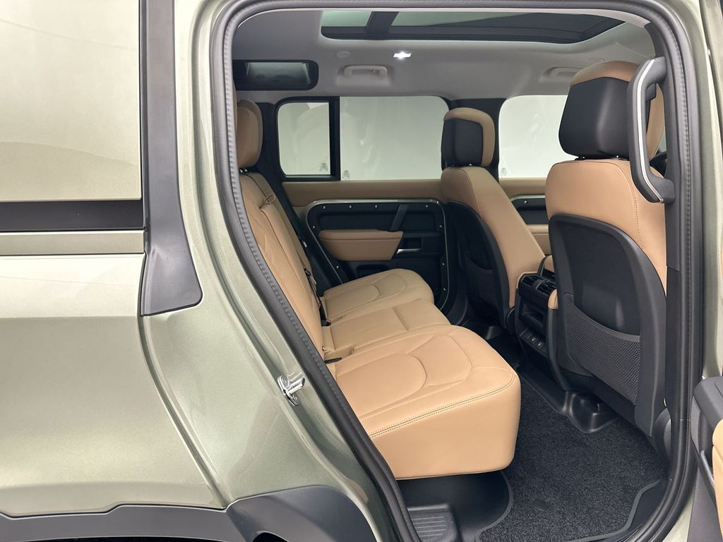 Thumbnail: 2025 Land Rover Defender - 6