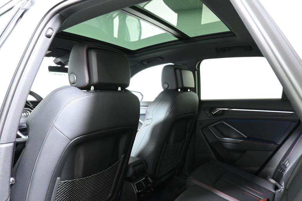 Thumbnail: 2025 Audi Q3 - 27