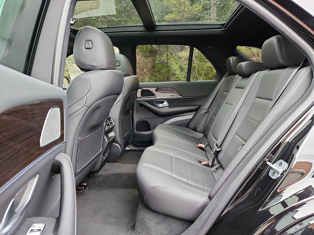 Thumbnail: 2026 Mercedes-Benz GLE - 6