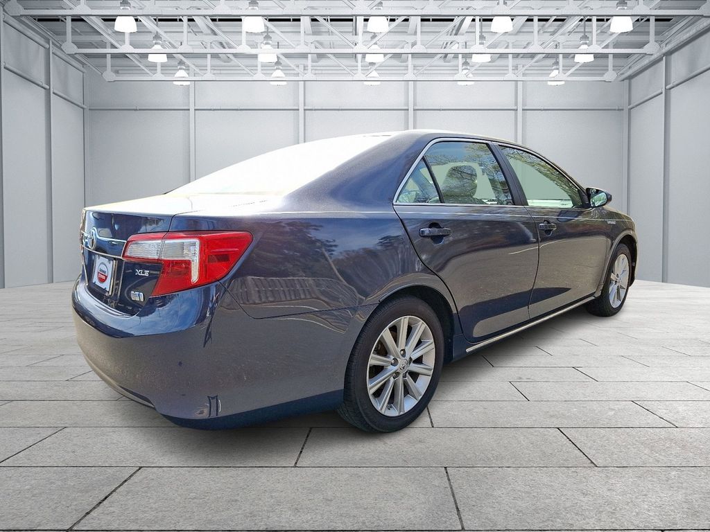 2014 Toyota Camry XLE 4