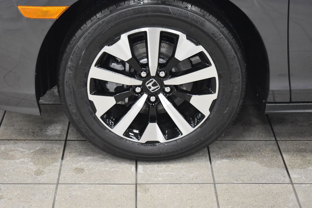 2025 Honda Odyssey EX-L 7