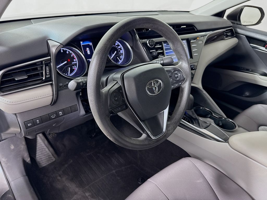 Thumbnail: 2019 Toyota Camry - 9