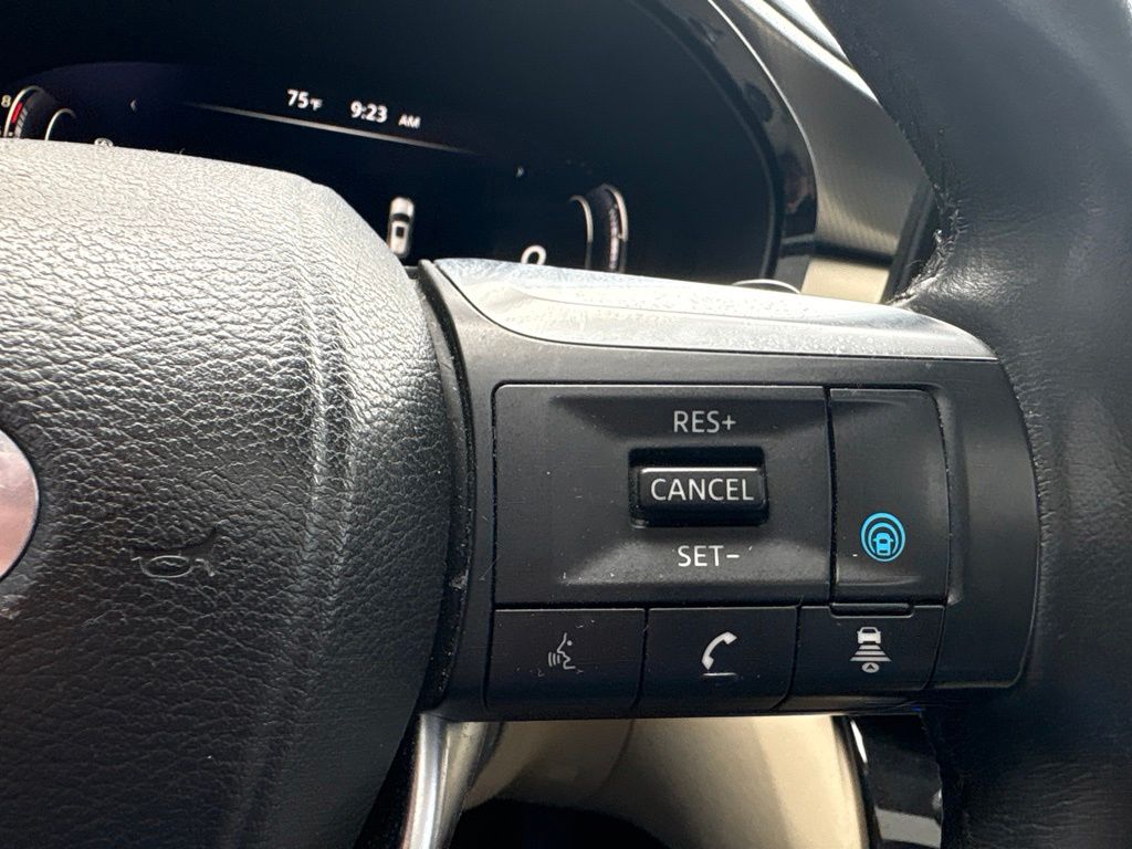 Used 2023 Gray INFINITI LUXE image 22