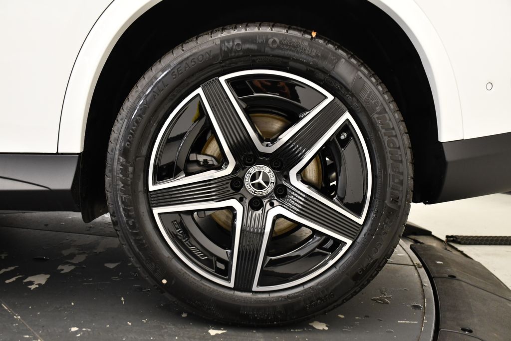 2025 Mercedes-Benz GLC 300 14