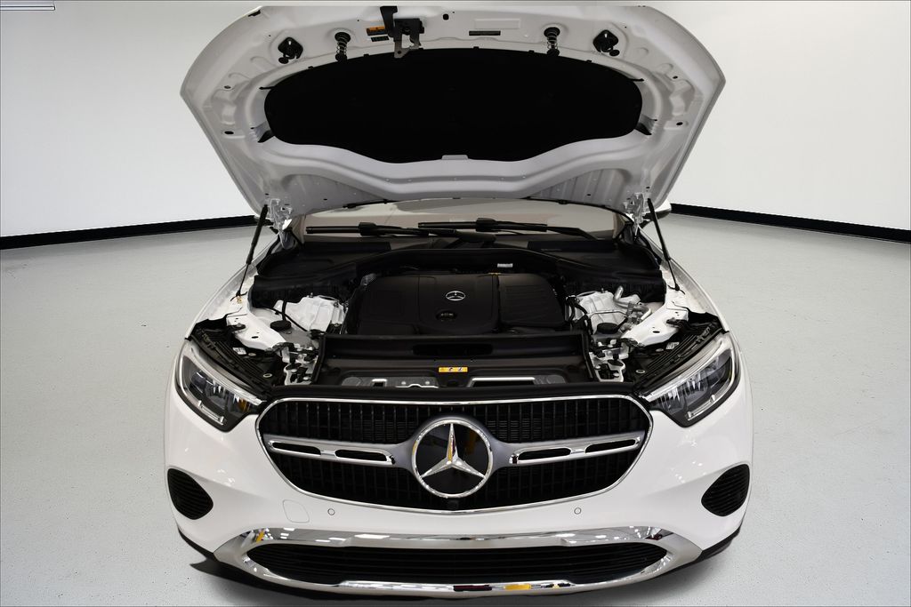 Thumbnail: 2026 Mercedes-Benz GLC - 12