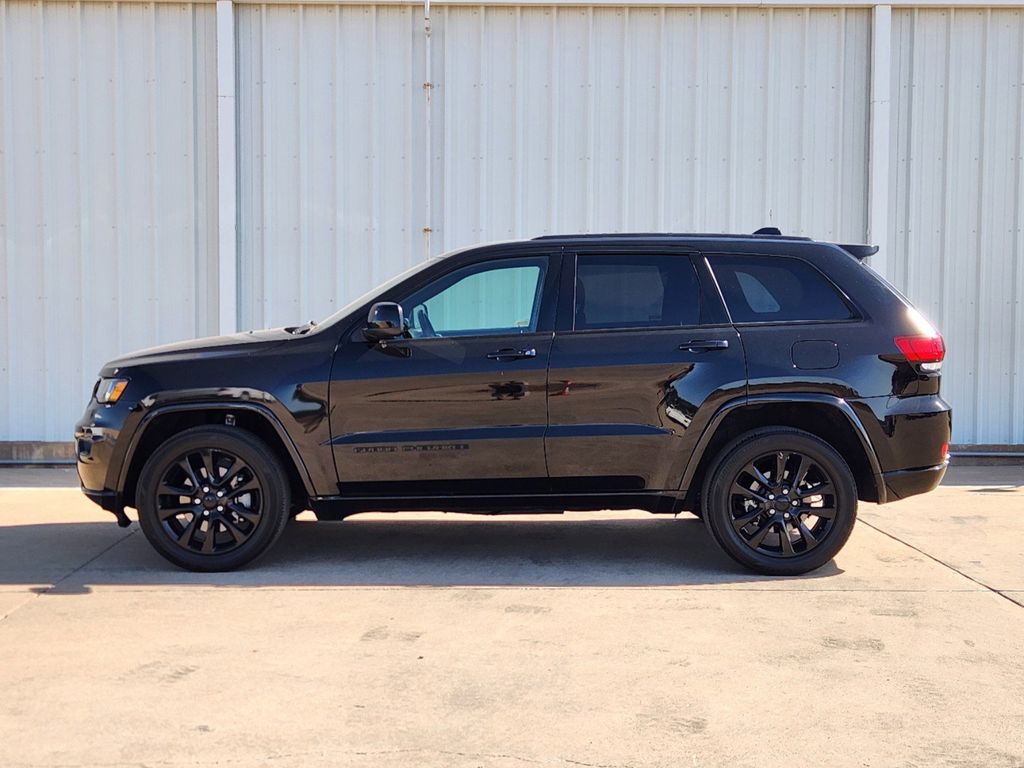 2021 Jeep Grand Cherokee Laredo X 4