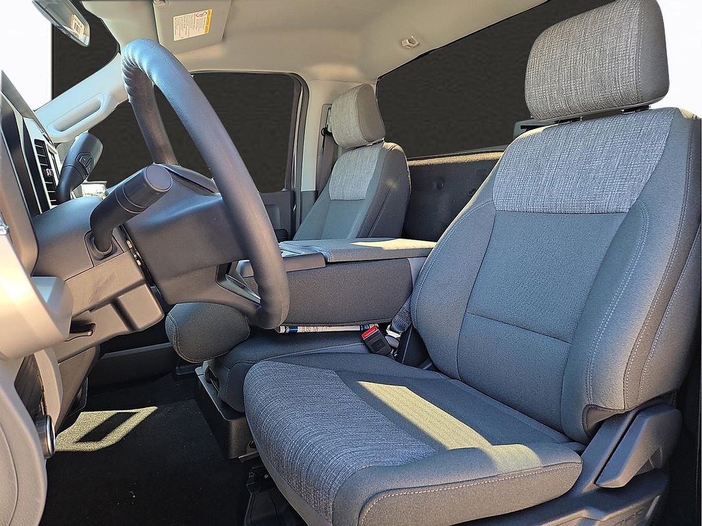 2026 Ford F-350 Super Duty XLT - Photo 8