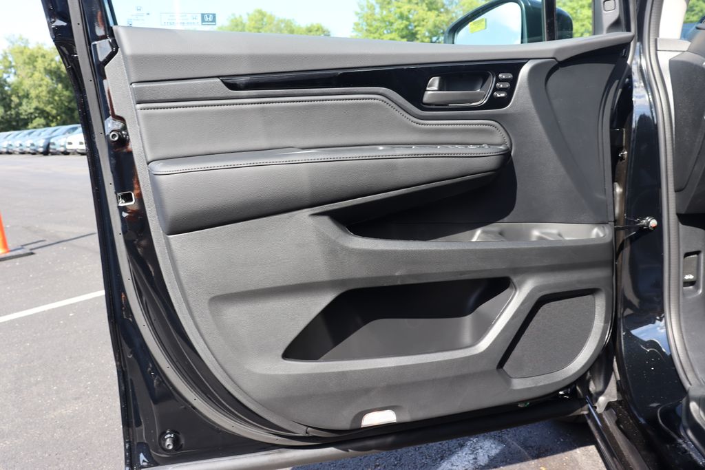 Thumbnail: 2026 Honda Odyssey - 30