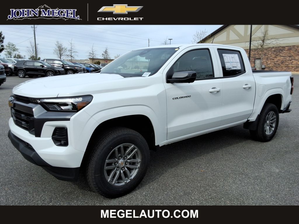 Summit White 2026 Chevrolet Colorado Pickup Truck 4X2 8-Speed Automatic