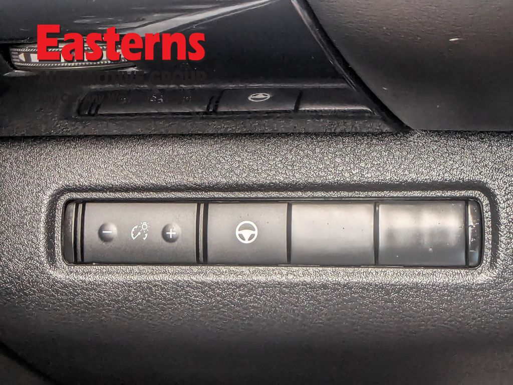 2022 Nissan Pathfinder SV - Photo 36