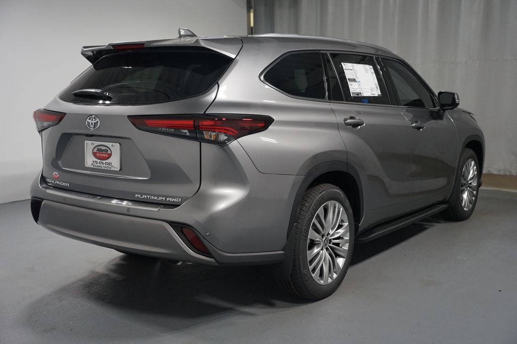 Thumbnail: 2025 Toyota Highlander - 8