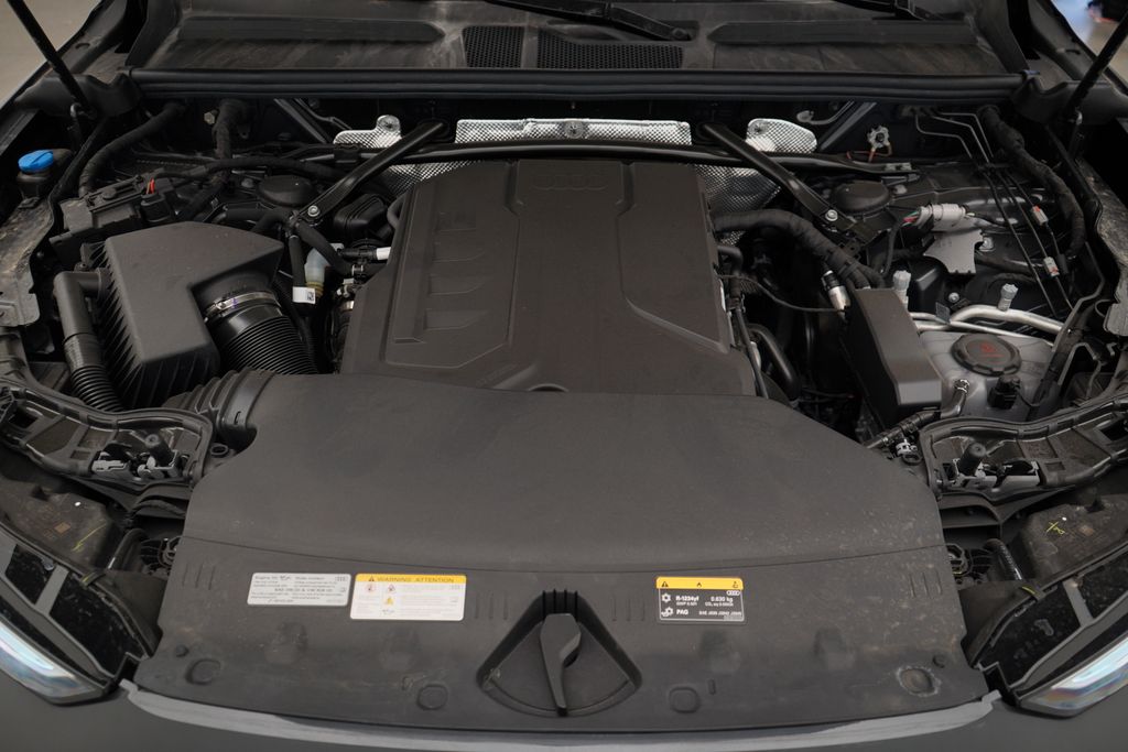 Thumbnail: 2025 Audi Q5 - 12