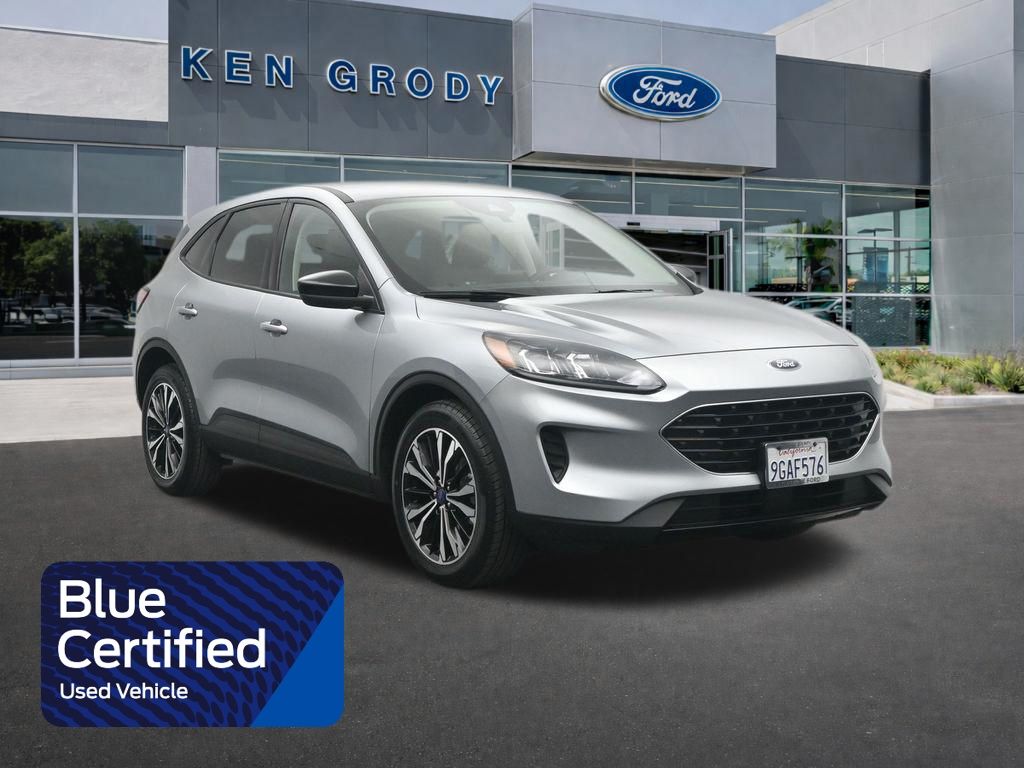 Silver Metallic 2022 Ford Escape SE FWD SUV / Crossover Front-Wheel Drive 8-Speed Automatic