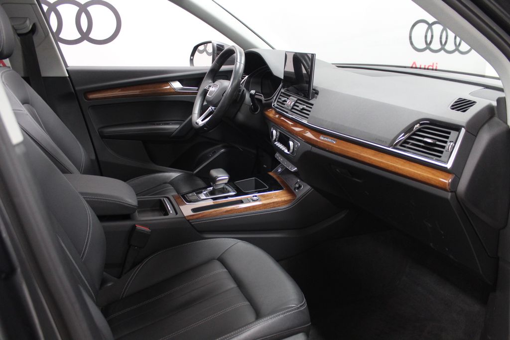 Thumbnail: 2022 Audi Q5 - 32