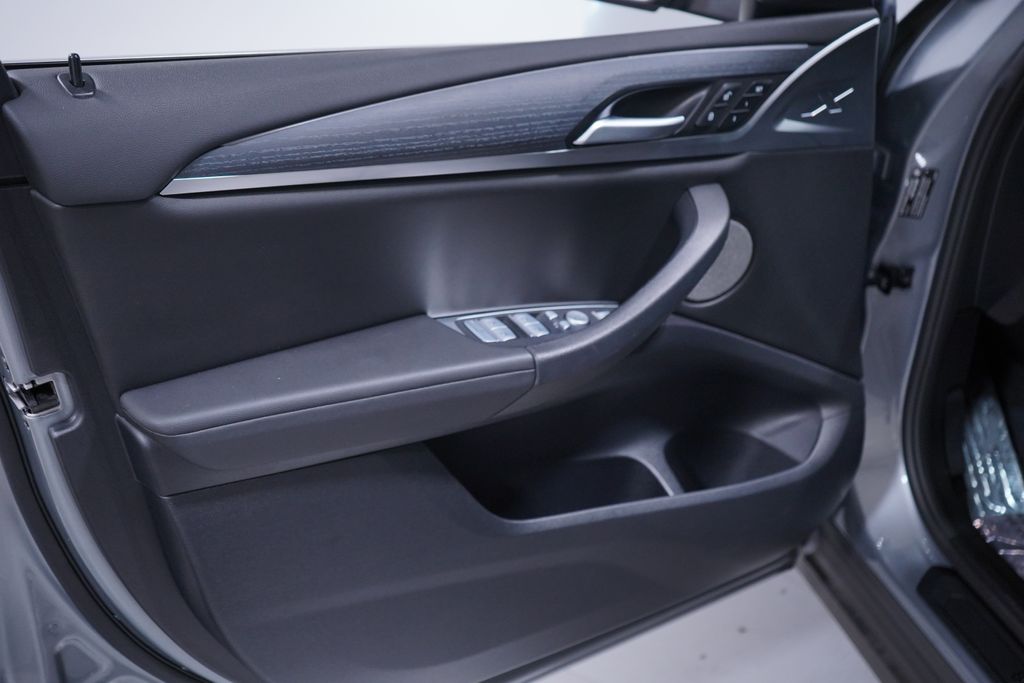 Thumbnail: 2024 BMW X3 - 18