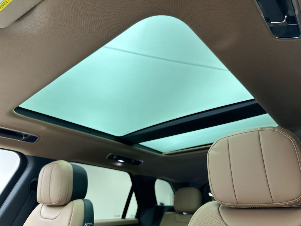 Thumbnail: 2026 Land Rover Range Rover Sport - 11