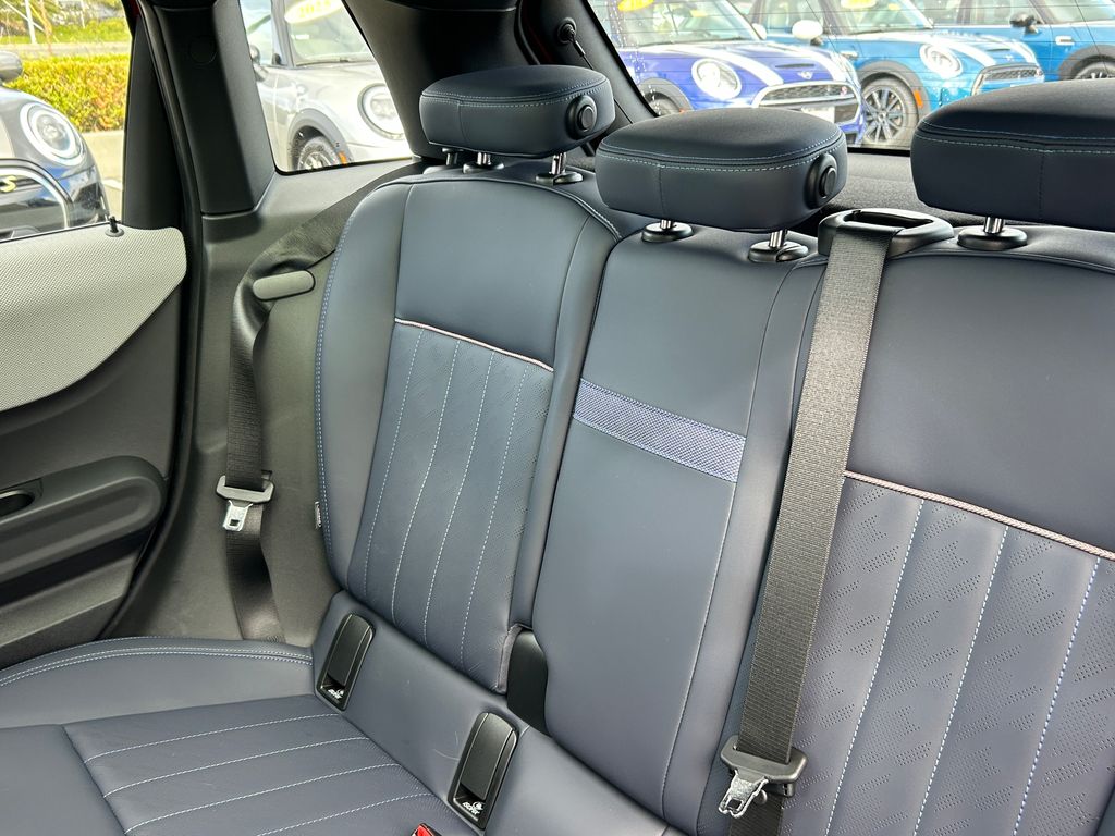 Thumbnail: 2025 MINI Cooper - 31