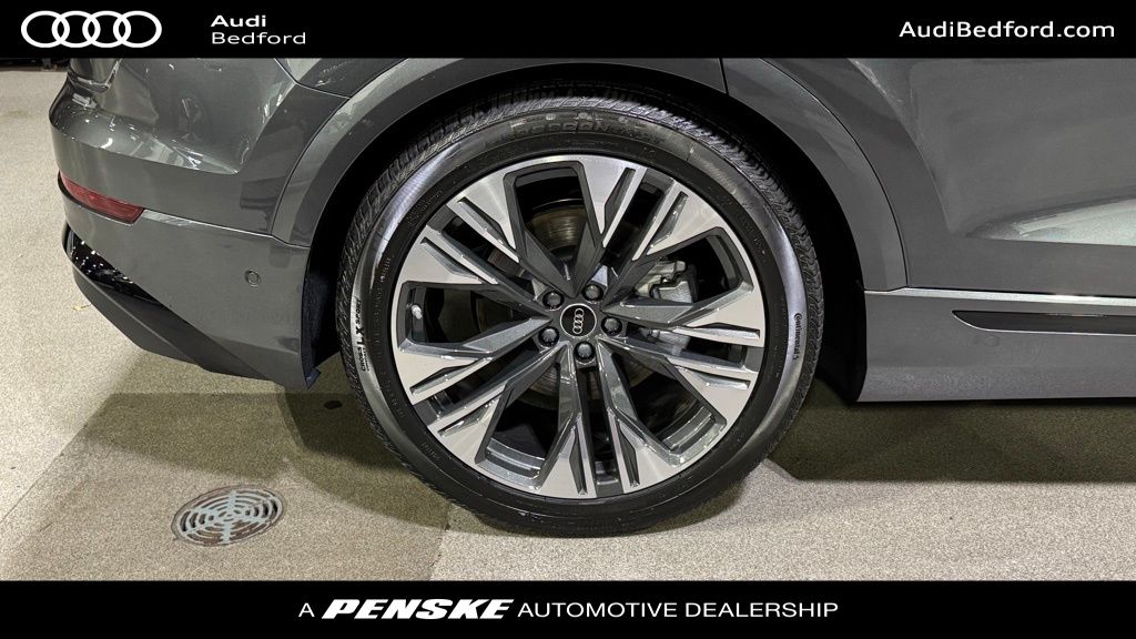 Thumbnail: 2026 Audi Q8 - 8