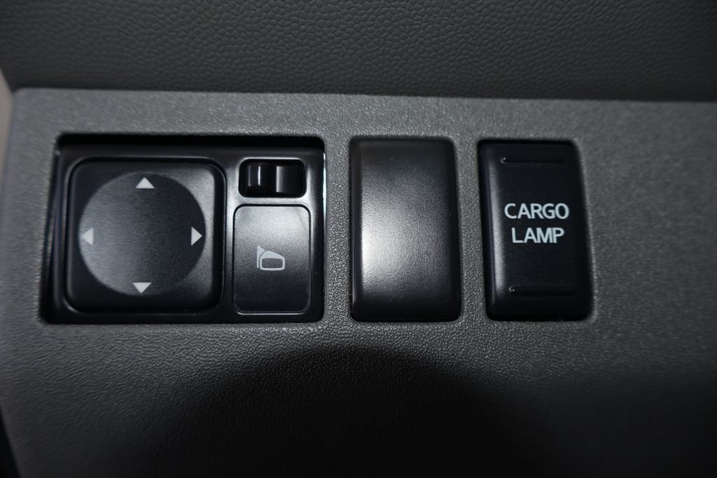2019 Nissan Frontier SV 10