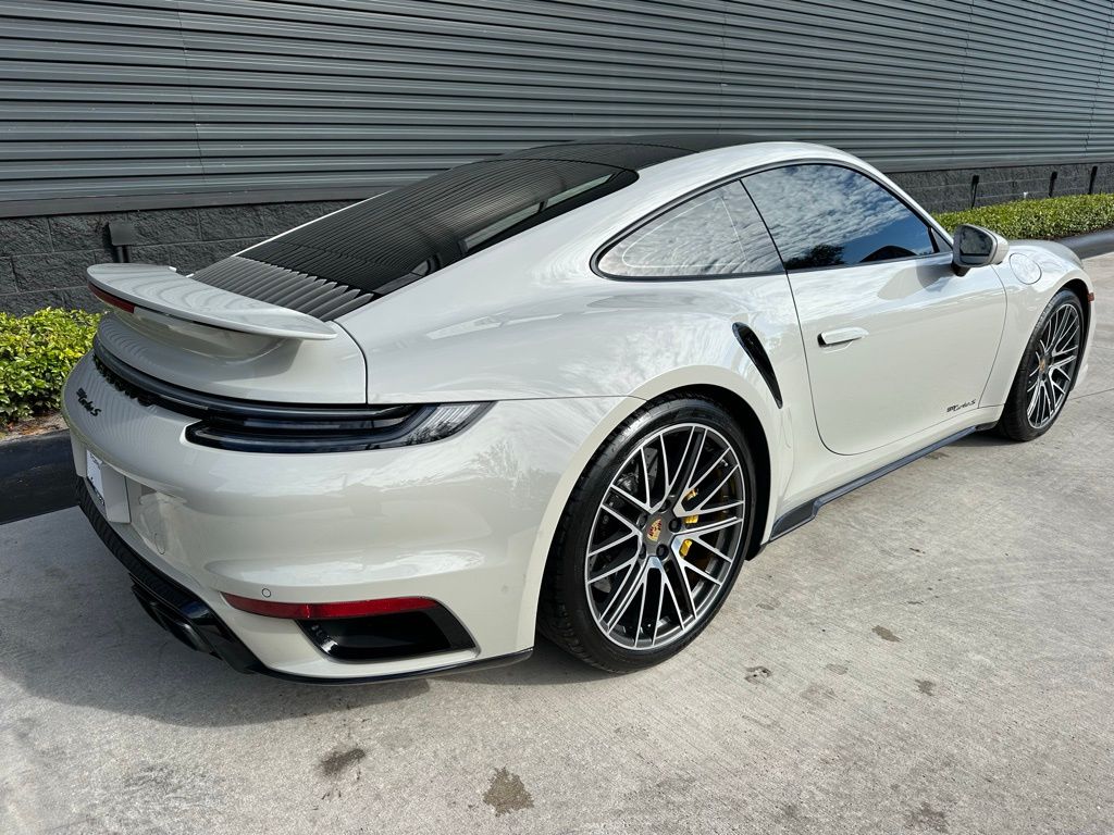 Thumbnail: 2024 Porsche 911 - 9