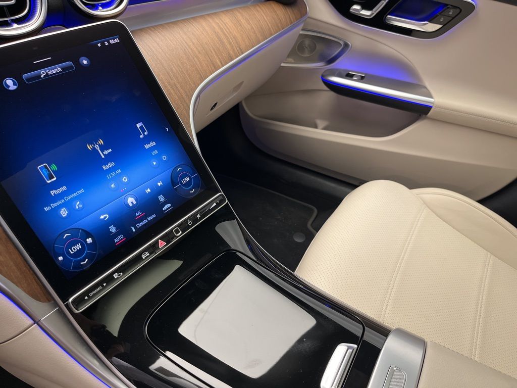 Thumbnail: 2022 Mercedes-Benz C-Class - 18