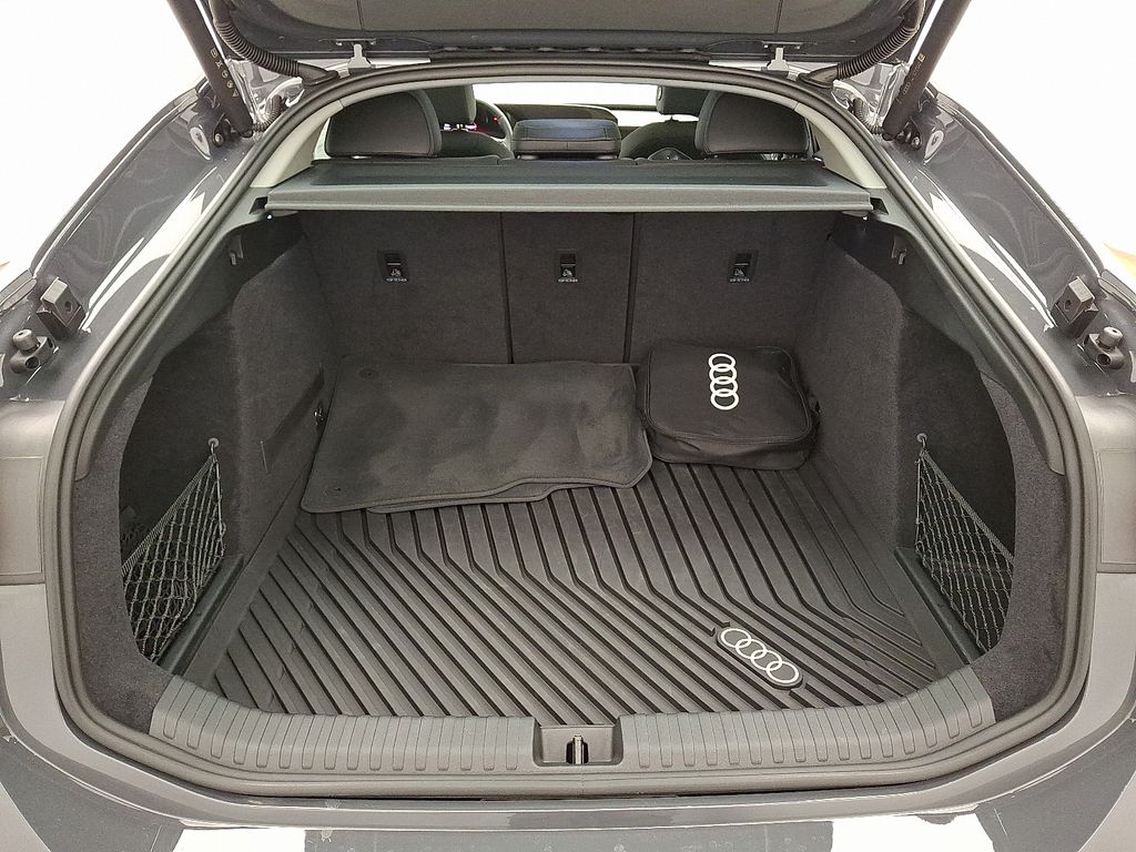 Thumbnail: 2025 Audi e-tron S - 26