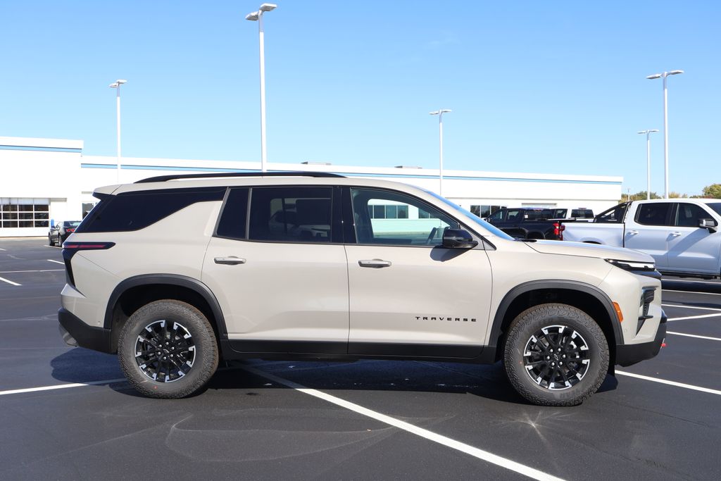 Thumbnail: 2026 Chevrolet Traverse - 9