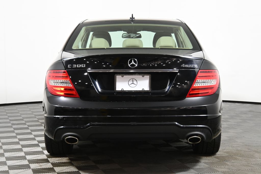 Thumbnail: 2014 Mercedes-Benz C-Class - 6